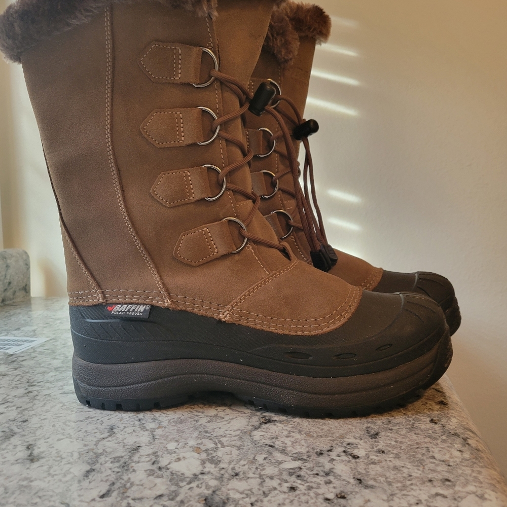 Baffin Chloe Boots sz 10
